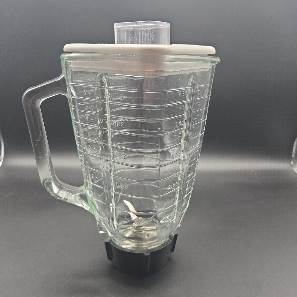 Oster Blender 5 Cup Glass Pitcher